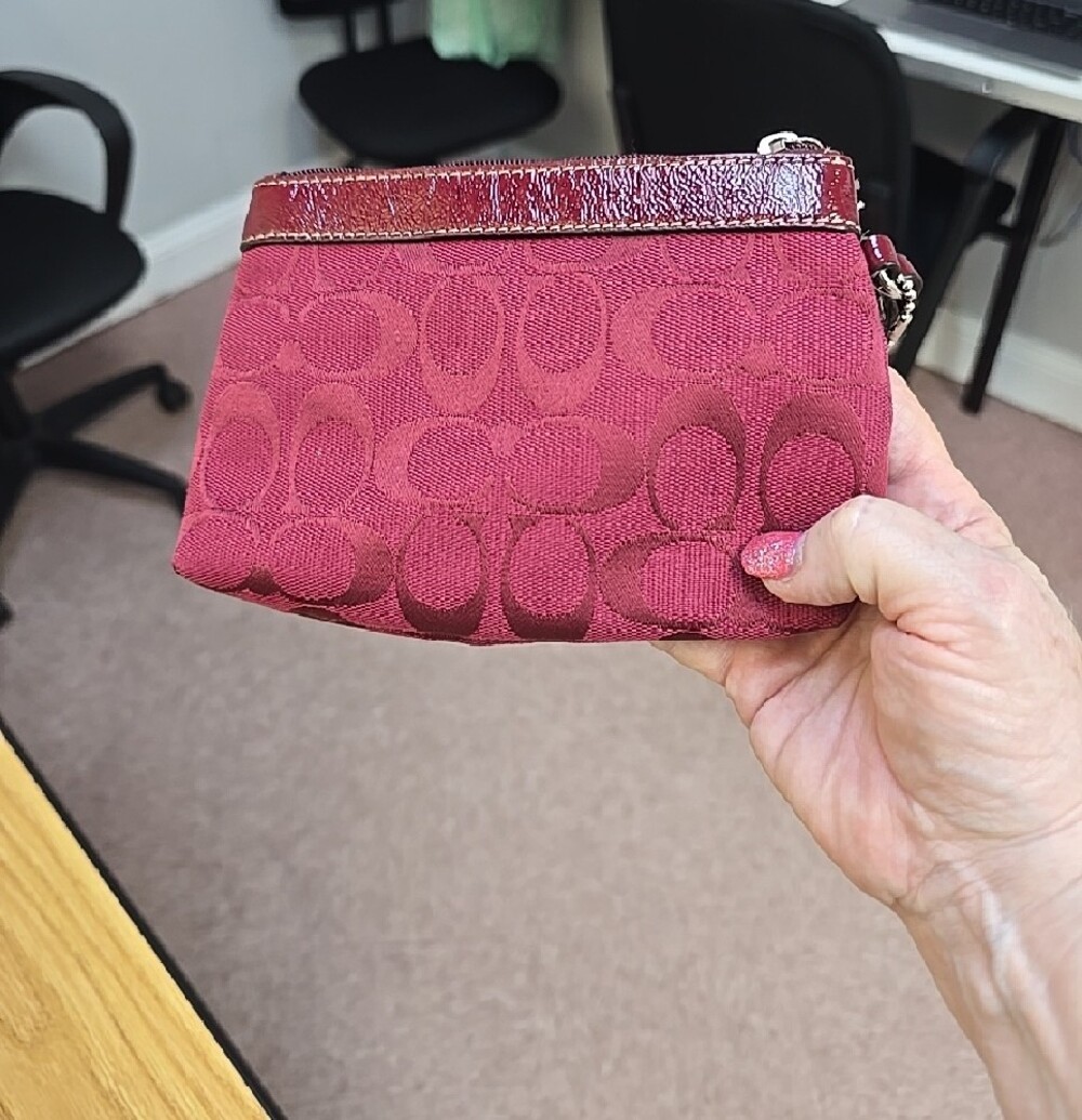 COACH Women's Burgundy Wristlet Clutch - Textured Fabric - Picture 4 of 7
